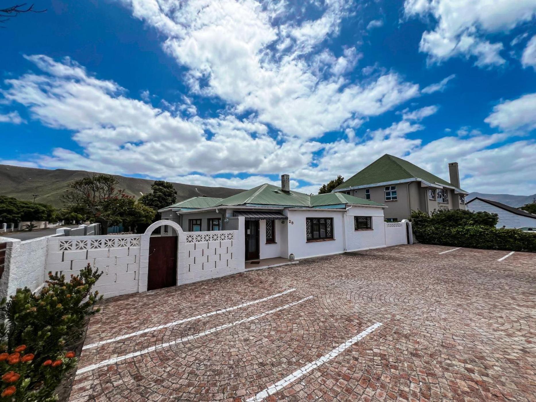 Hermanus Backpackers & Budget Accommodation 외부 사진